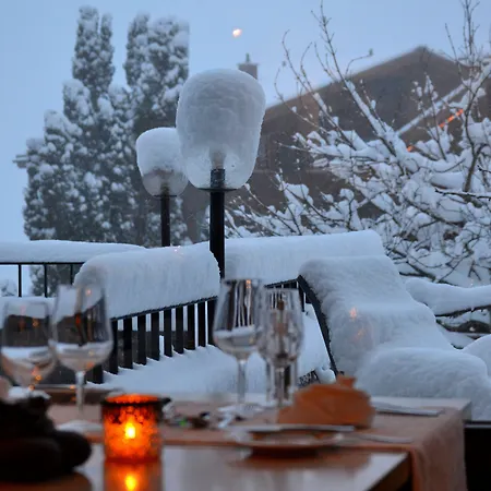 Отель Alpenkraeuter Baeren 3*