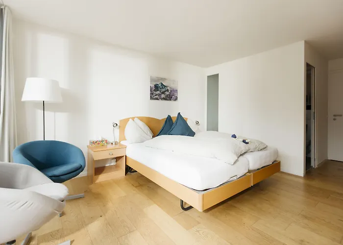 Alpenkraeuter Baeren Wengen